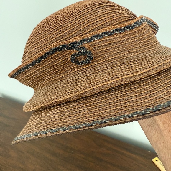 DIANE HARTY MILLINERY WOVEN STRAW HAT VINTAGE 90S HANDMADE ARTISAN SHORT BRIM - Picture 11 of 12